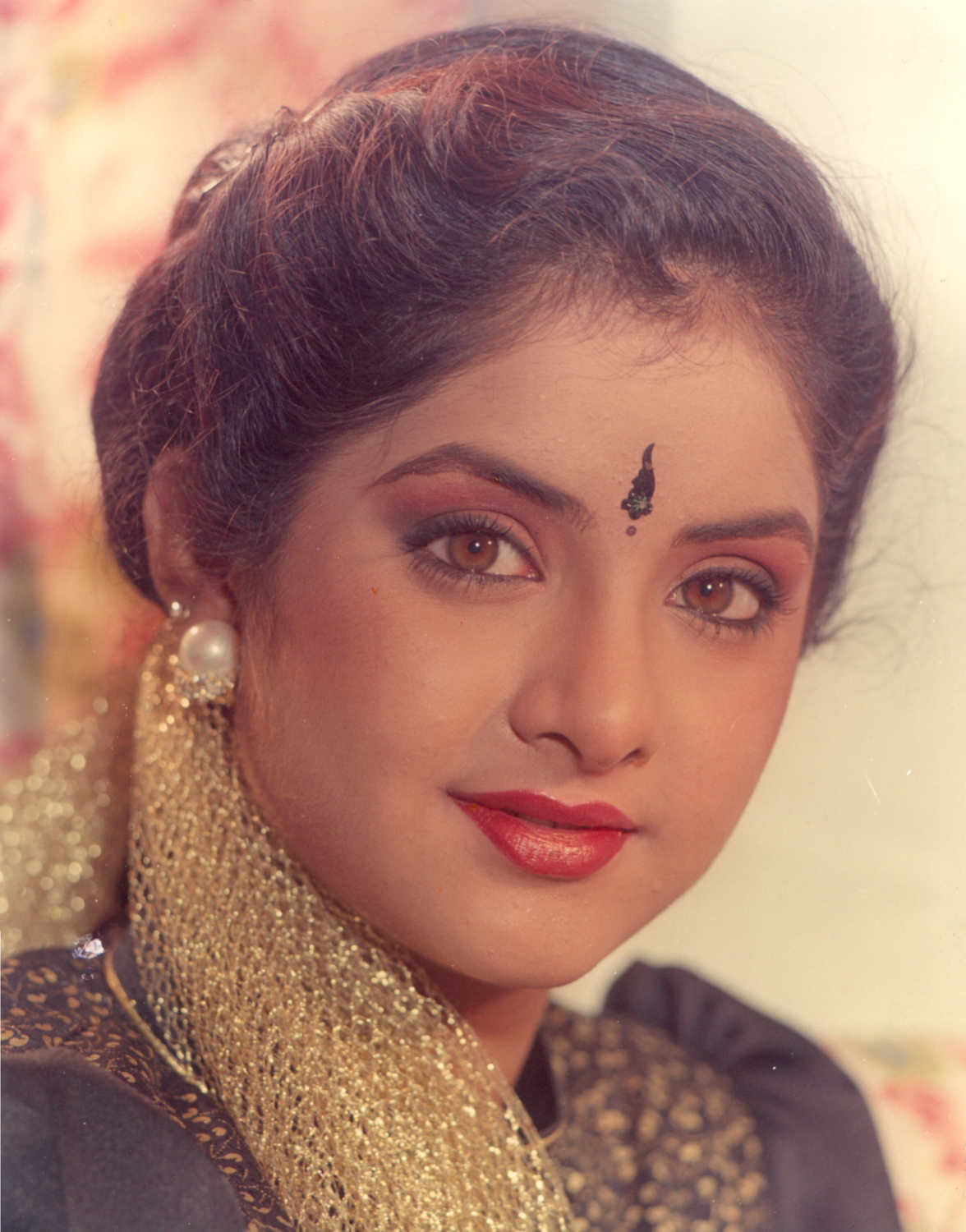 1180x1500 Divya Bharti photo and image, Phone