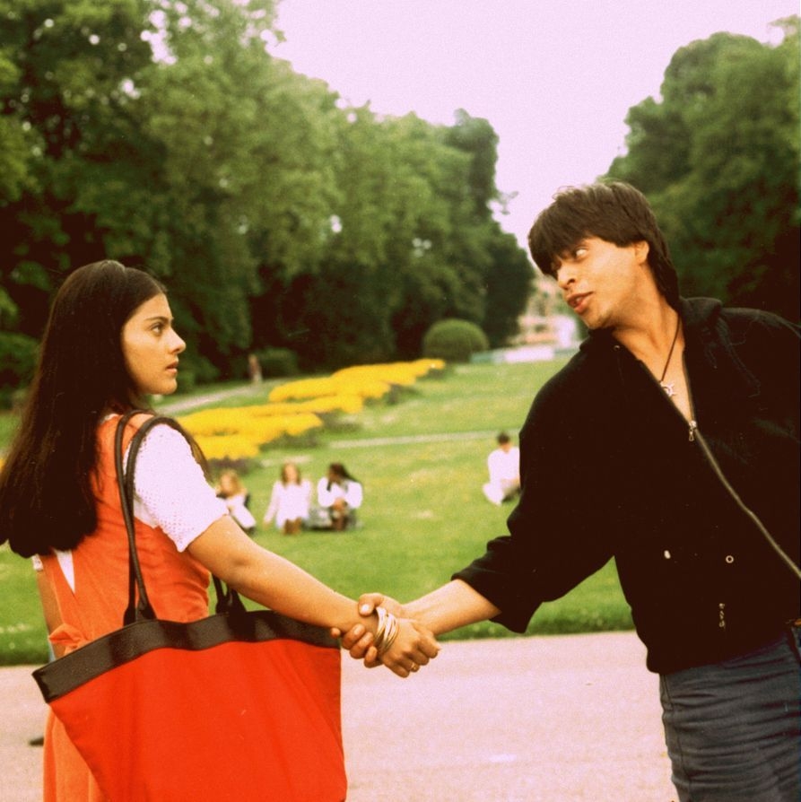 900x900 ddlj kajol shahrukh. Bollywood couples, Shah rukh khan movies, Phone