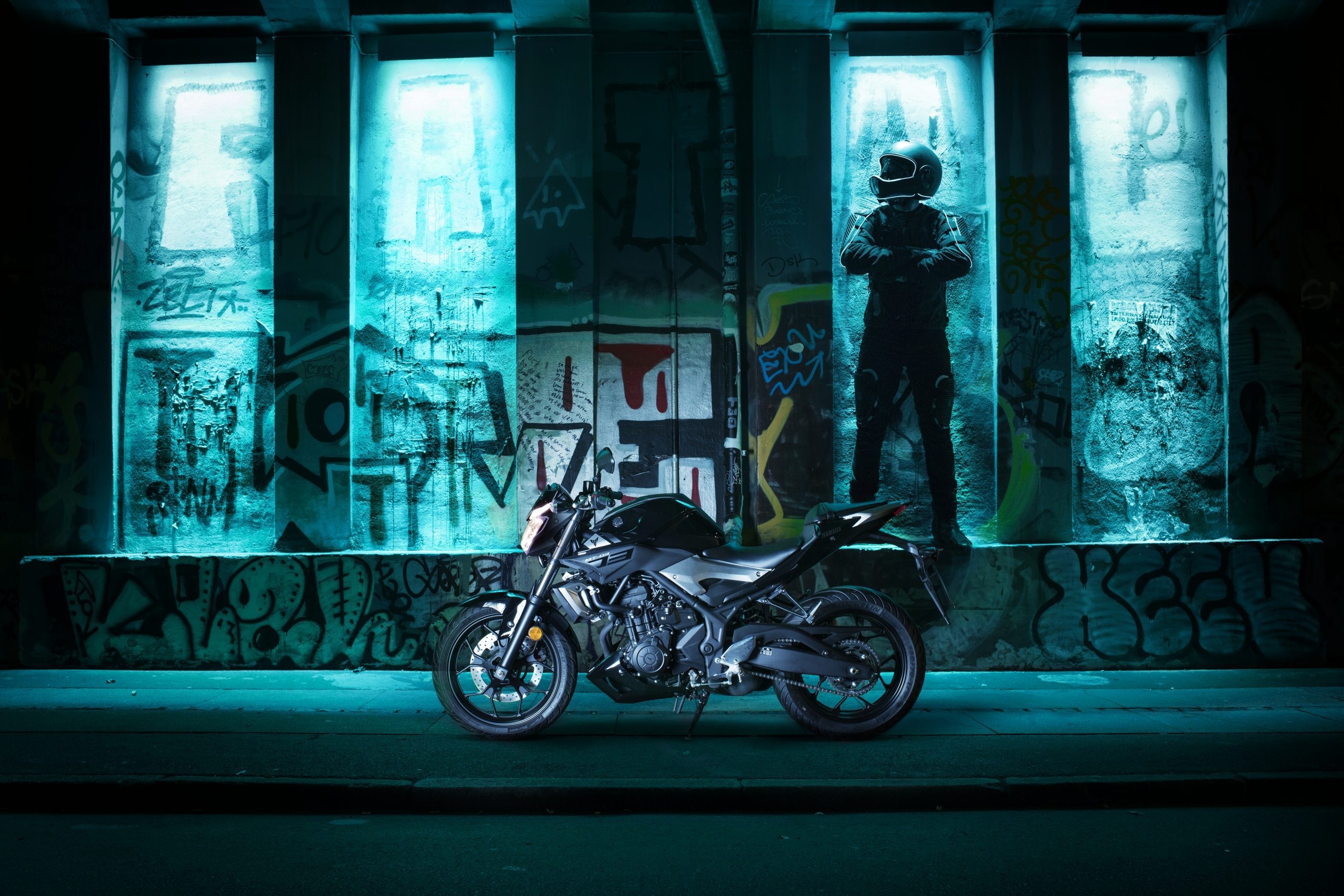 2560x1710 Yamaha Motorcycle [4K] Wallpaper, Desktop