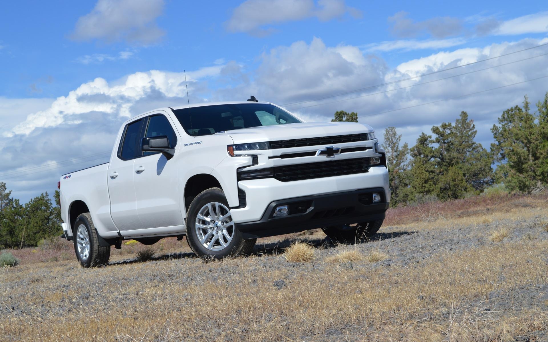 1920x1200 Chevrolet Silverado 1500 Duramax: The Diesel is Back, Desktop