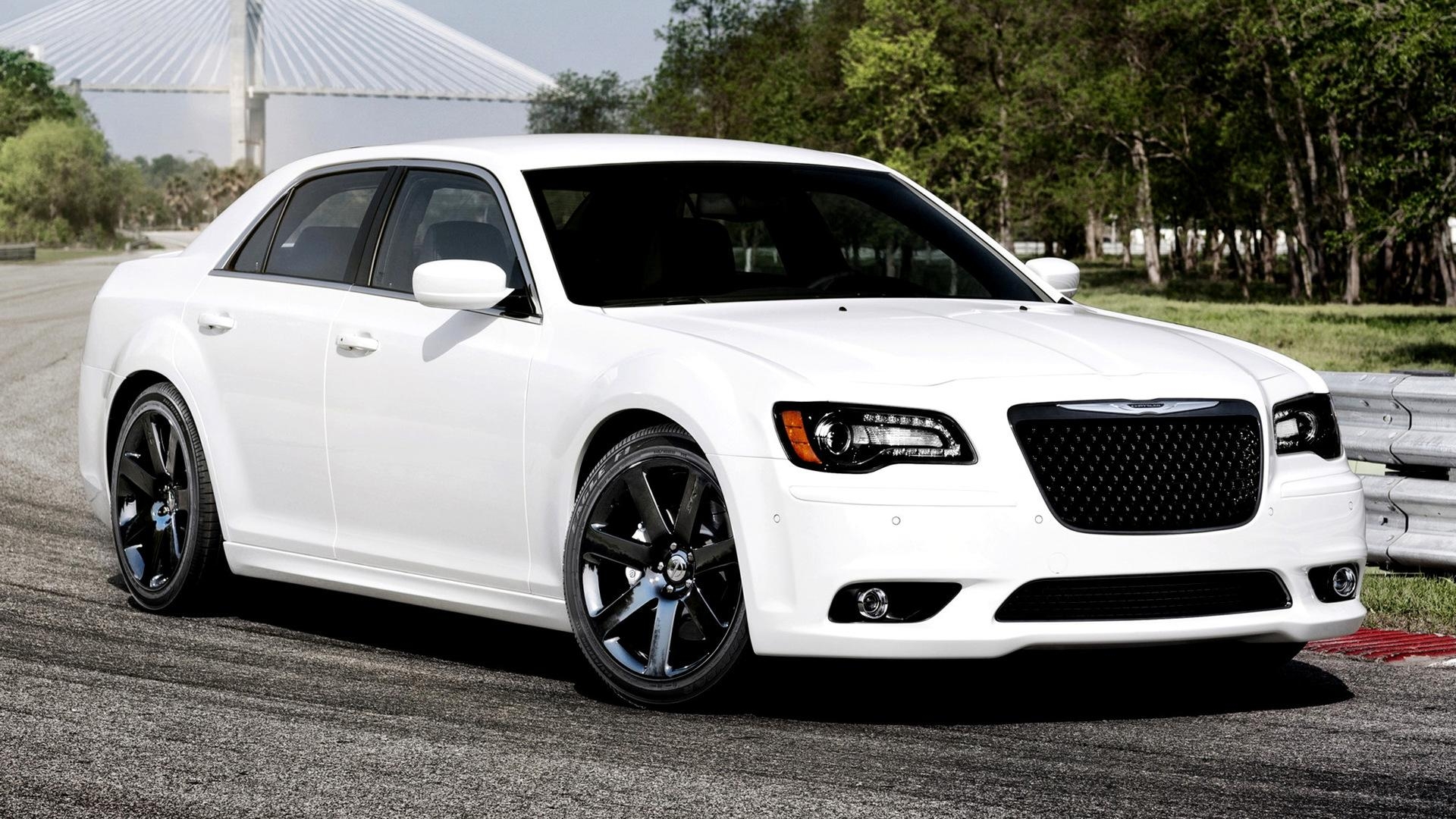 1920x1080 Chrysler 300 SRT8 and HD Image, Desktop