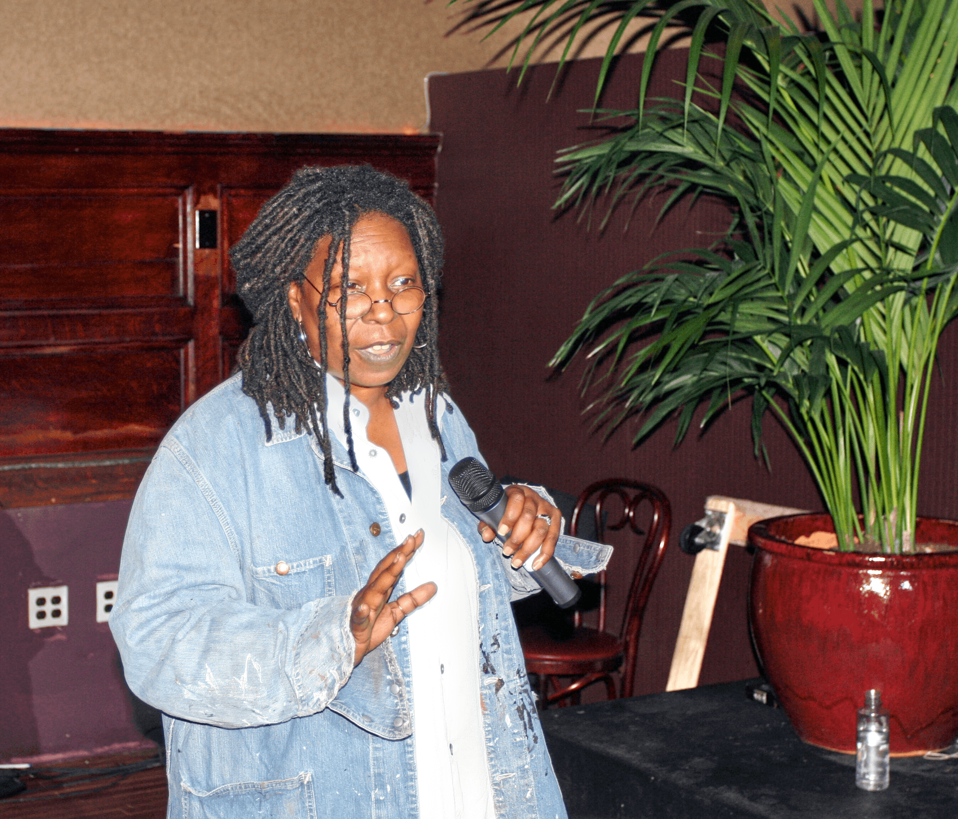 1960x1680 Picture of Whoopi Goldberg, Picture Of Celebrities, Desktop