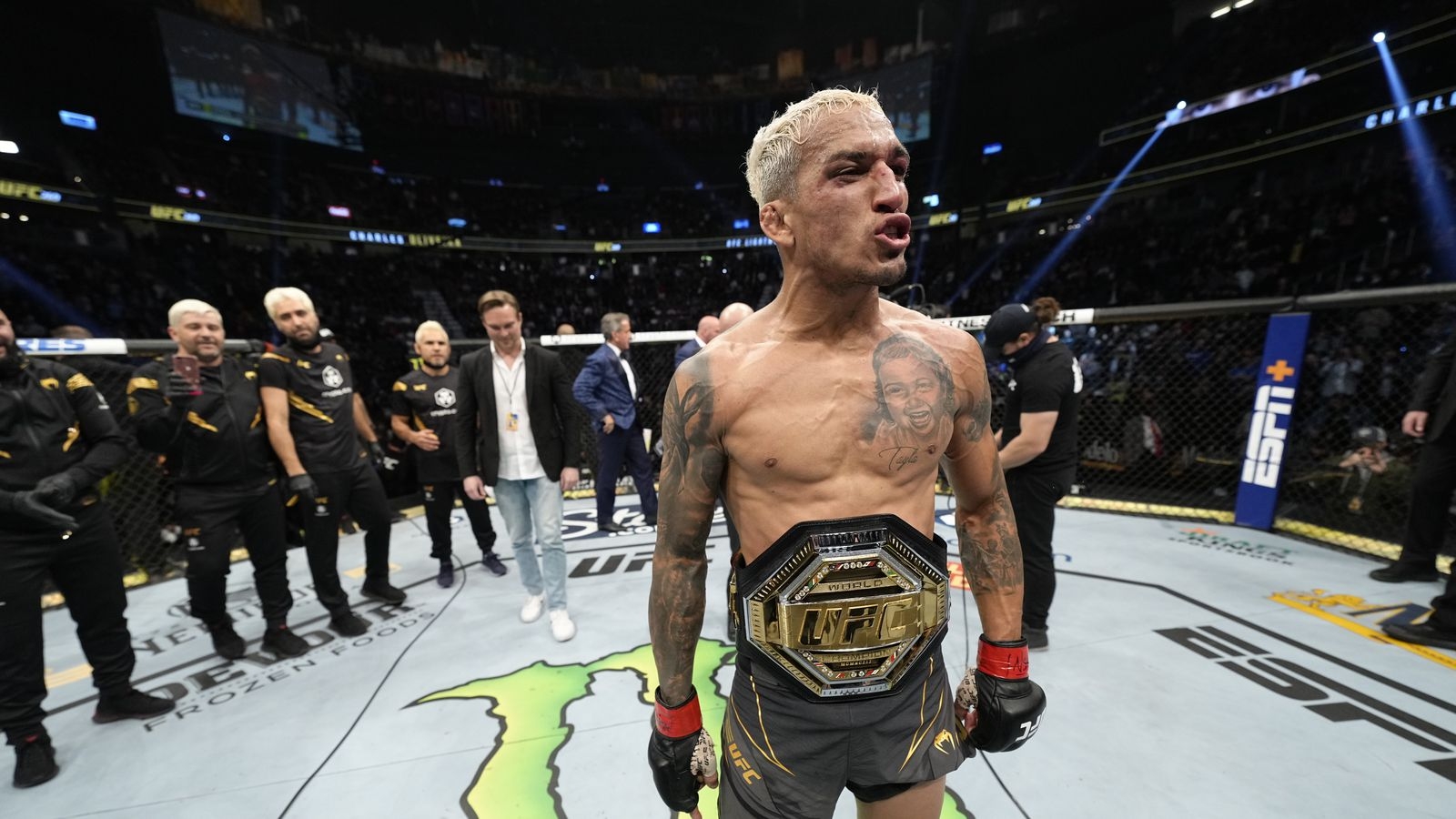 1600x900 Highlights! Charles Oliveira defends title with submission win over Dustin Poirier 269 video, Desktop