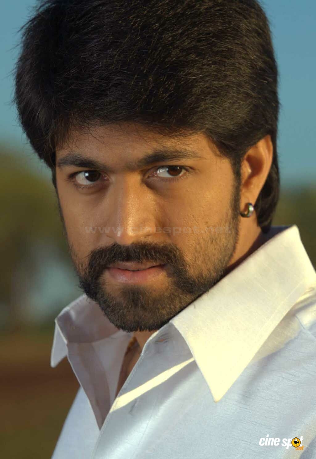 1030x1490 Yash Photo in Raja Huli (9), Phone