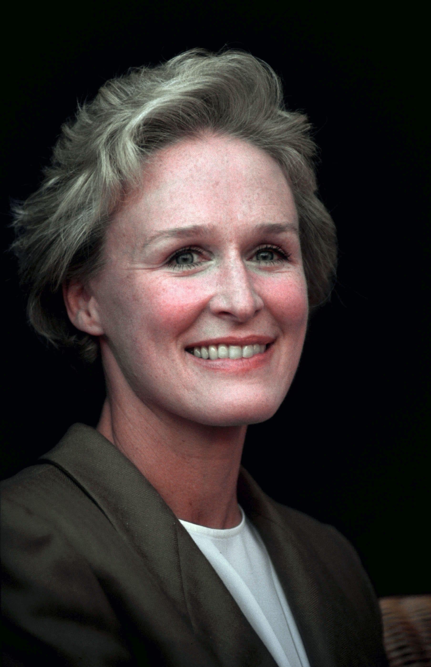 1810x2800 Glenn Close HD Wallpaperwallpaper.net, Phone