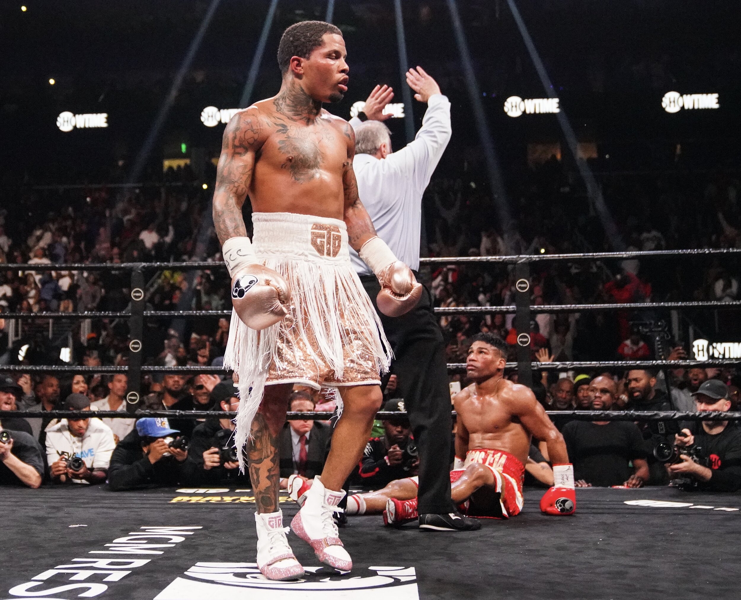 2500x2030 PHOTOS: Gervonta Davis TKO's Gamboa after 10 Rounds, Desktop