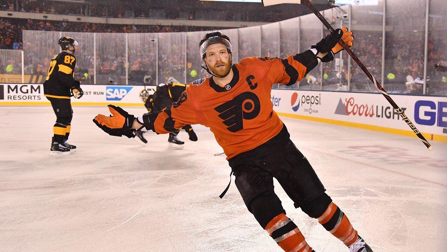 1500x850 Claude Giroux celebrates after winning the Stadium Series game, Desktop