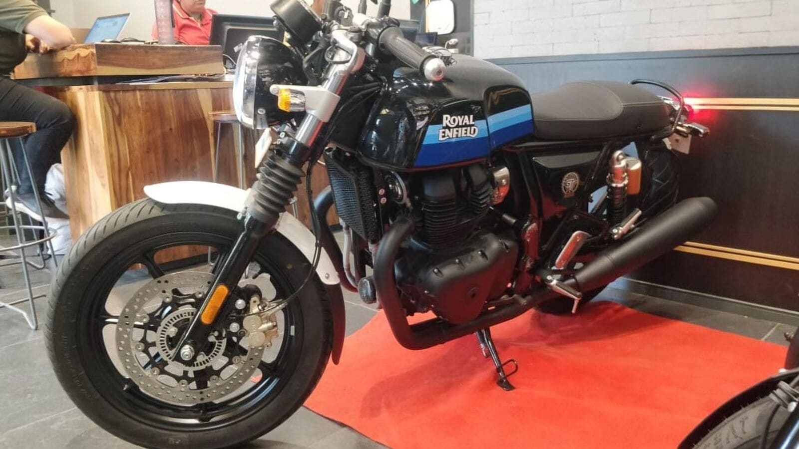 1600x900 In pics: 2023 Royal Enfield Continental GT 650 with alloys, Desktop