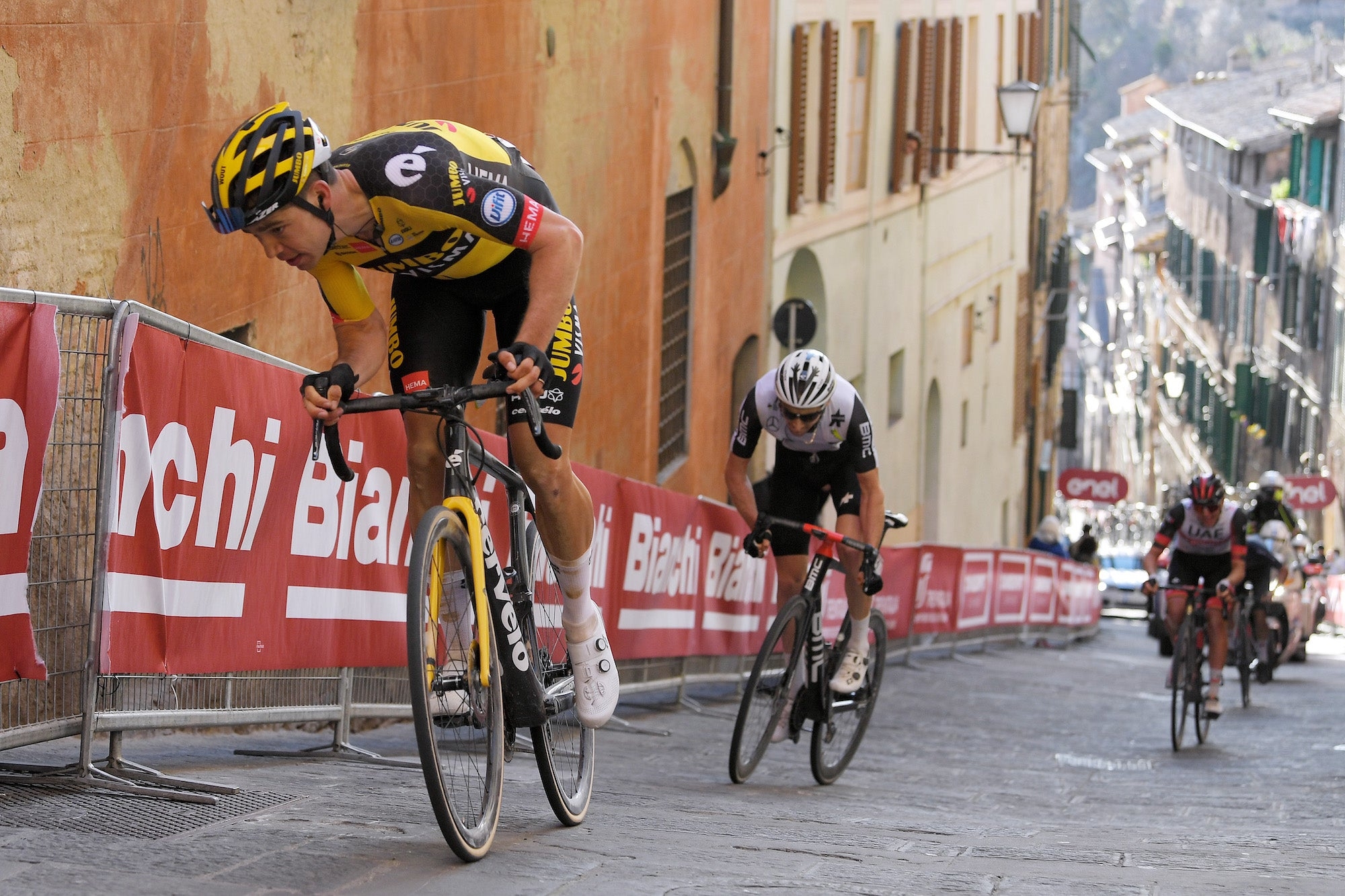 2000x1340 Wout van Aert off the podium and off the pace at Strade Bianche, Desktop