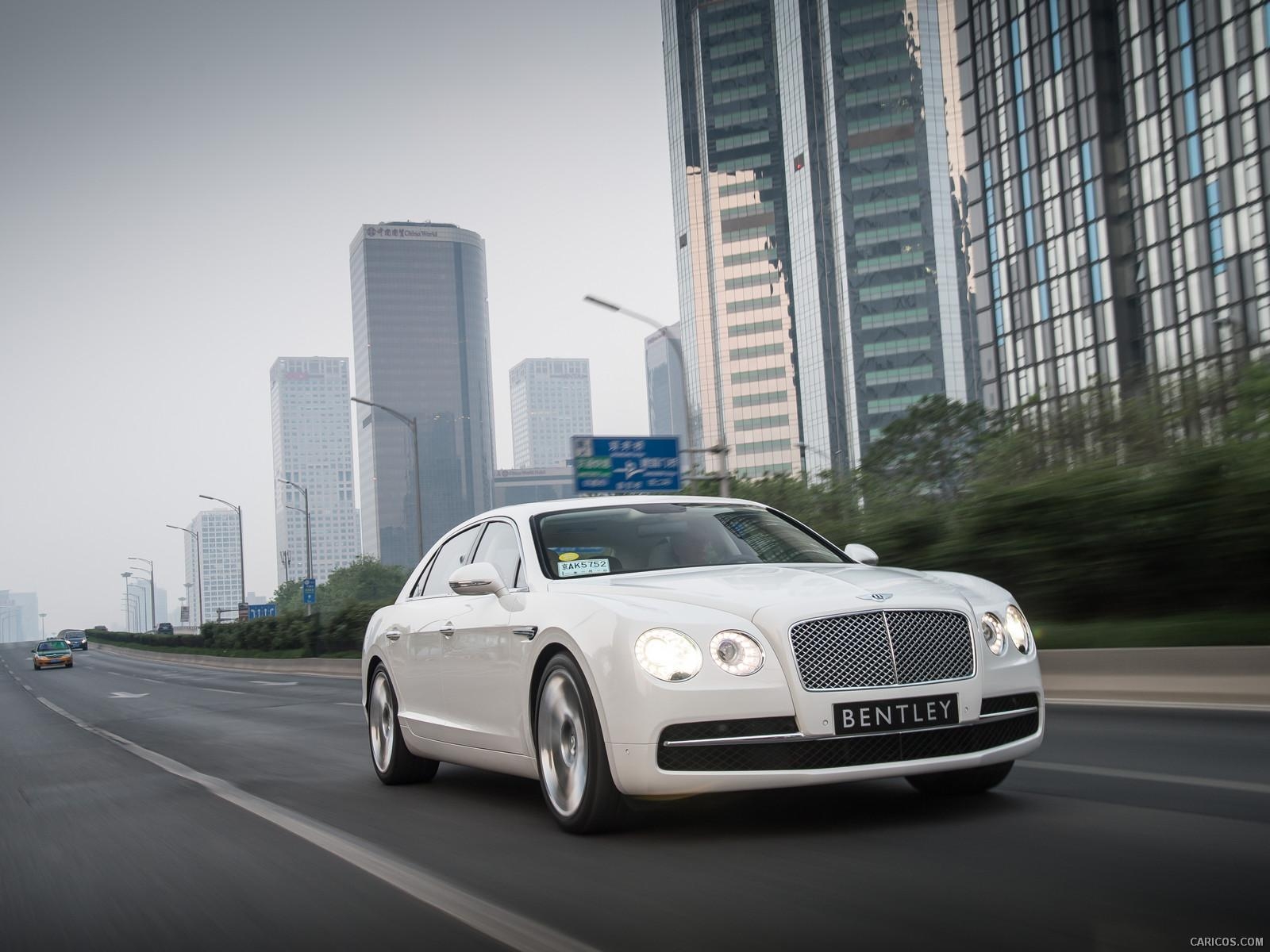 1600x1200 Bentley Flying Spur Glacier White. HD Wallpaper, Desktop