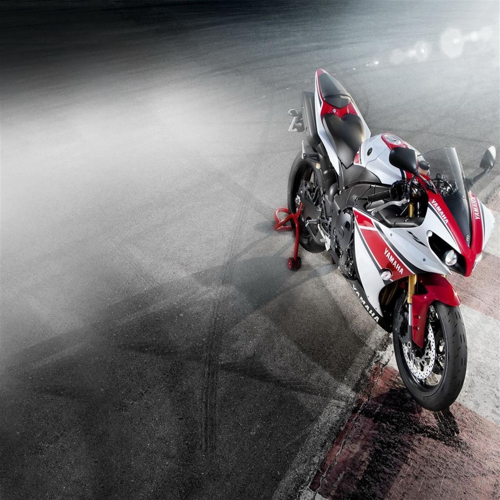 1030x1030 Yamaha Yzf R1 Bike HD Photo, Phone