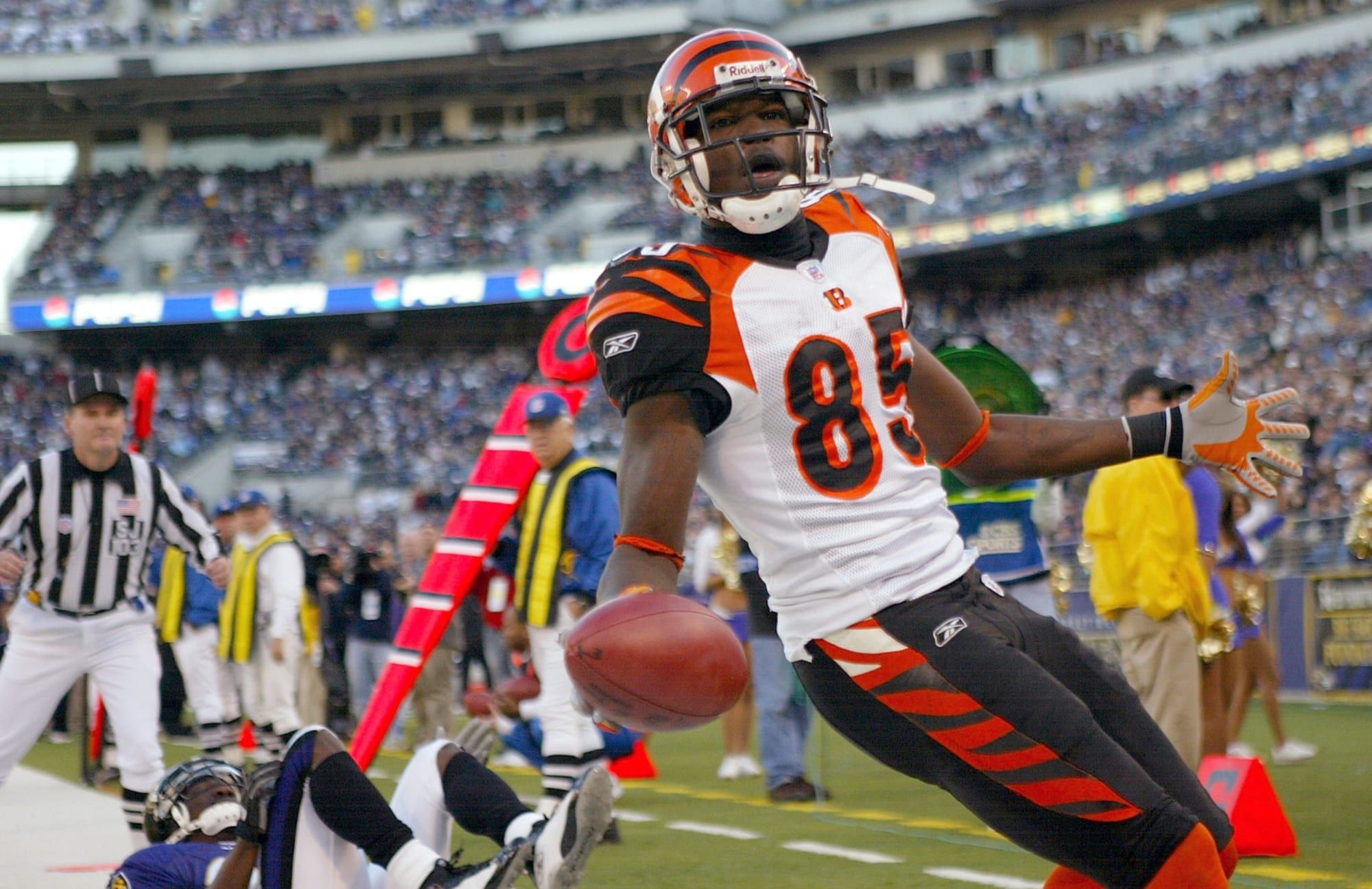 2000x1300 Bengals' Legend Chad Johnson belongs in the Pro Football Hall of Fame, Desktop