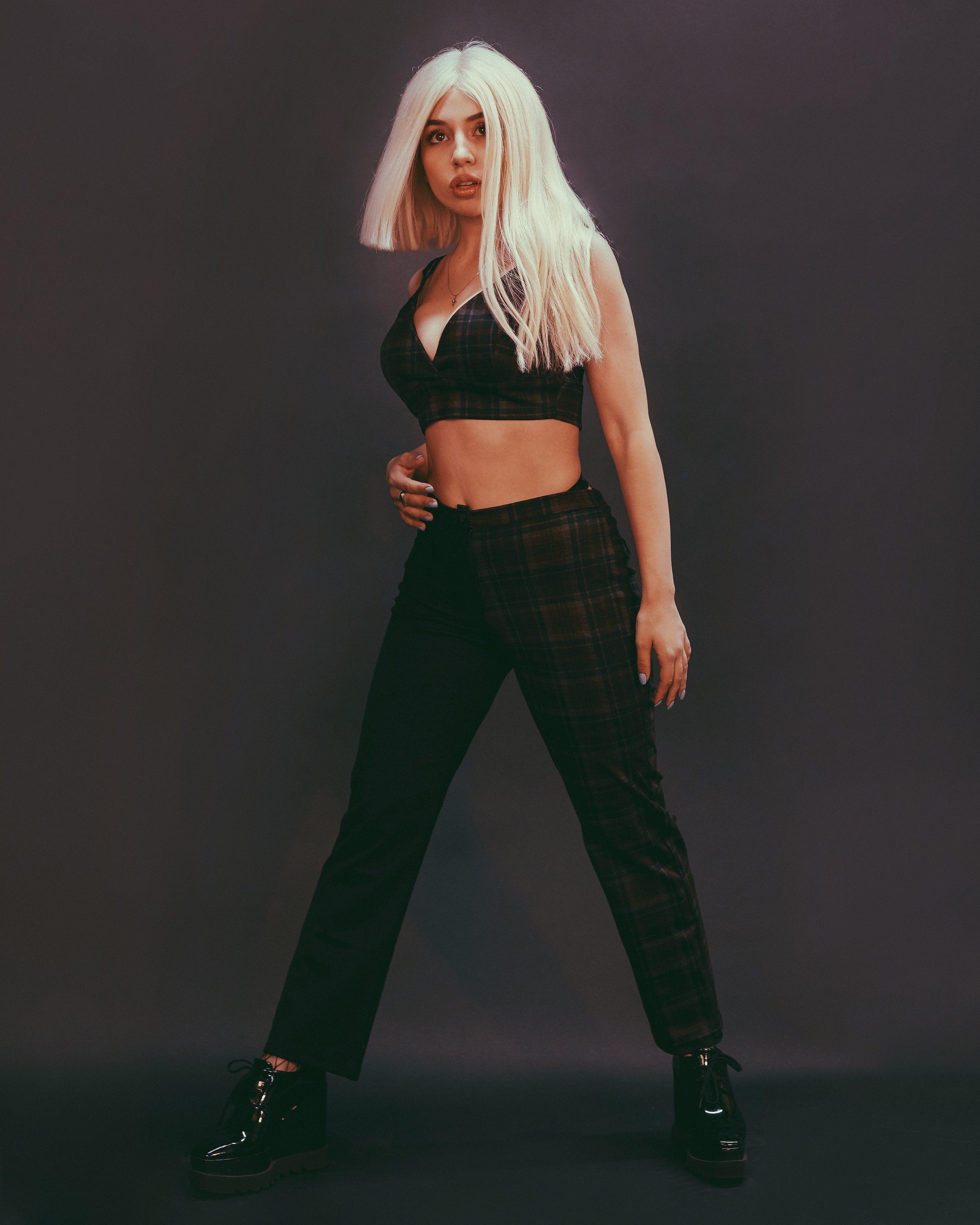 3000x3760 Music Mondays: Ava Max. On The Blog. Ava, Max, Phone