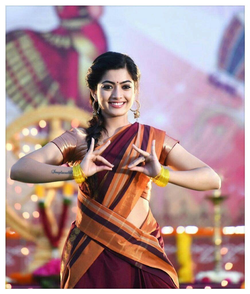 880x1030 Rashmika Mandanna. Geetha Govindam. Saanvi aka Sanvi, Phone