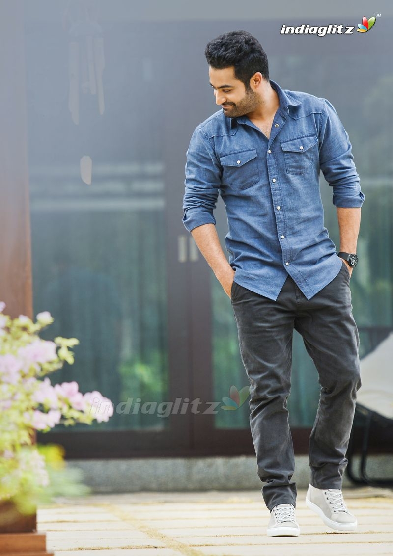 800x1140 Aravindha Sametha Photo Movies photo, image, gallery, Phone