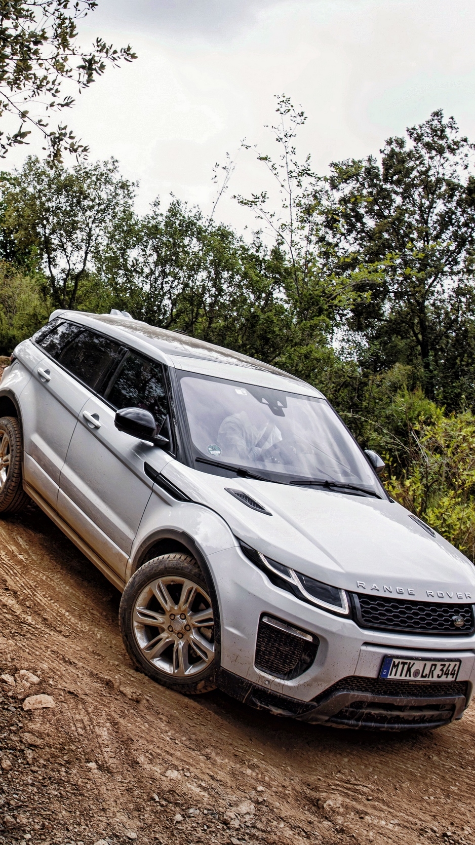 940x1670 Download wallpaper  land rover, range rover, evoque, Phone