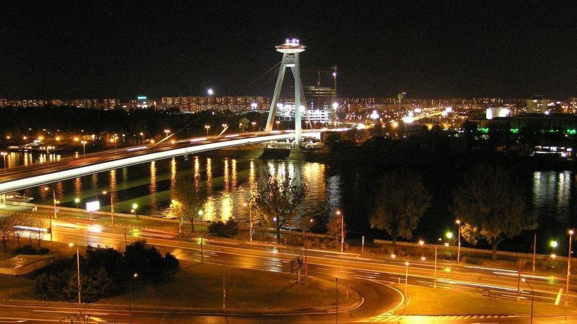 1920x1080 Cityscapes night architecture bridges slovakia bratislava, Desktop