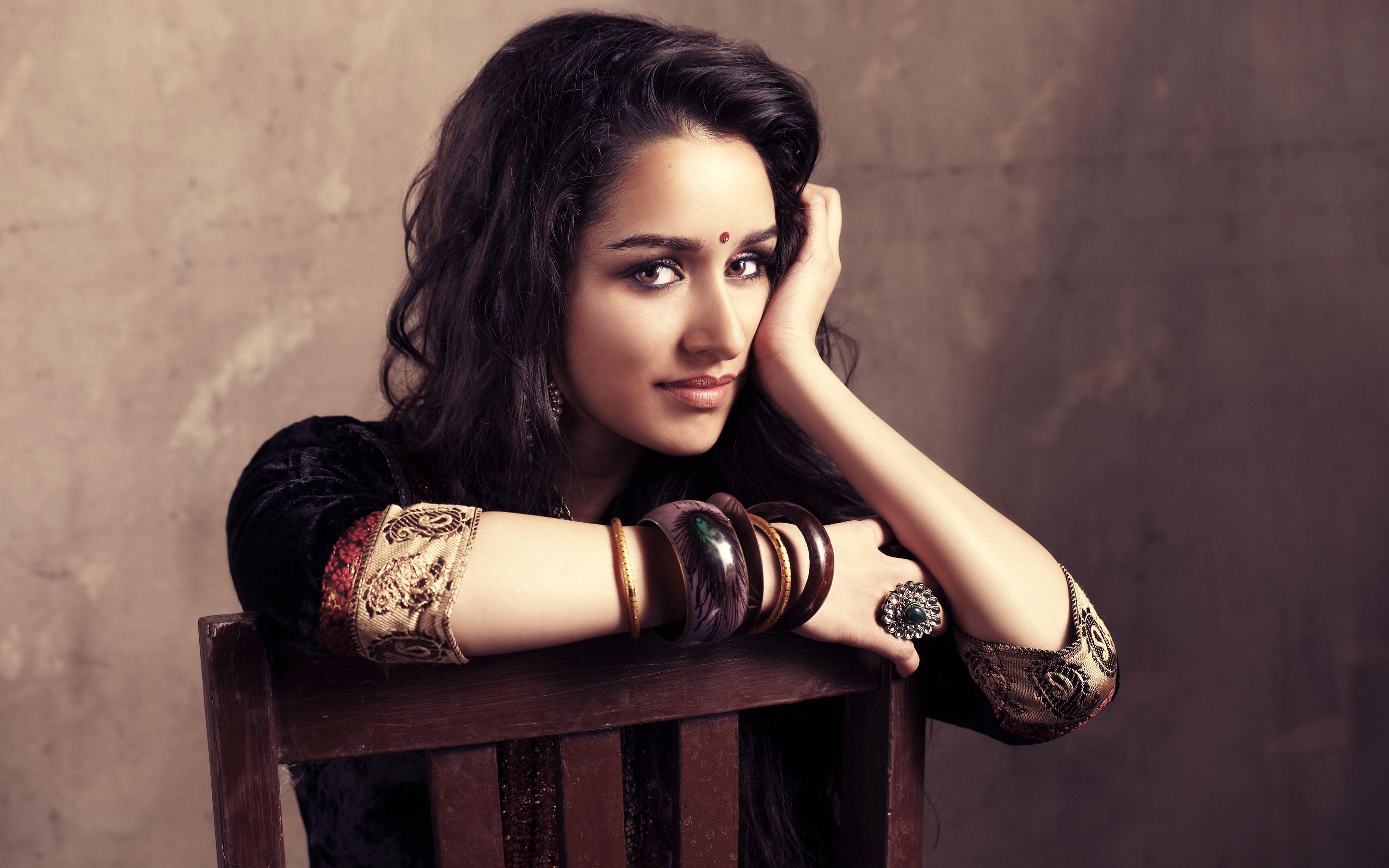 2880x1800 Shraddha Kapoor Wallpaper, Desktop